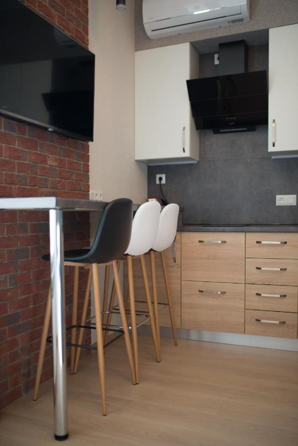Modern Apartmetns In Town Center ポルタヴァ エクステリア 写真